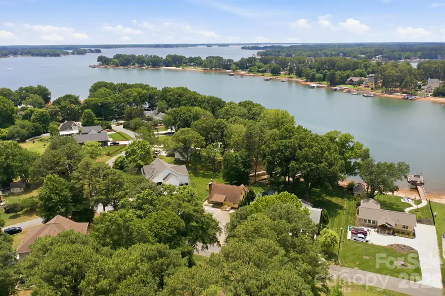 220 Shoreline Loop, Mooresville, NC 28117 - #2