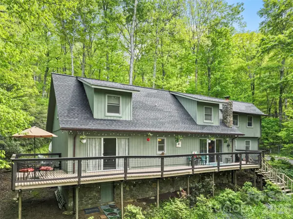 597 Sweetwater Ridge Road, Burnsville, NC 28714