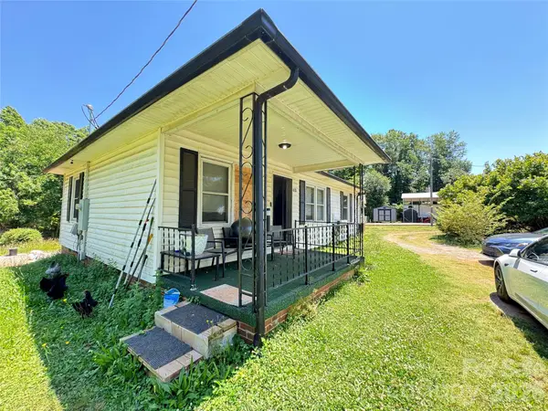 704 Morningside Drive, Mount Holly, NC 28120