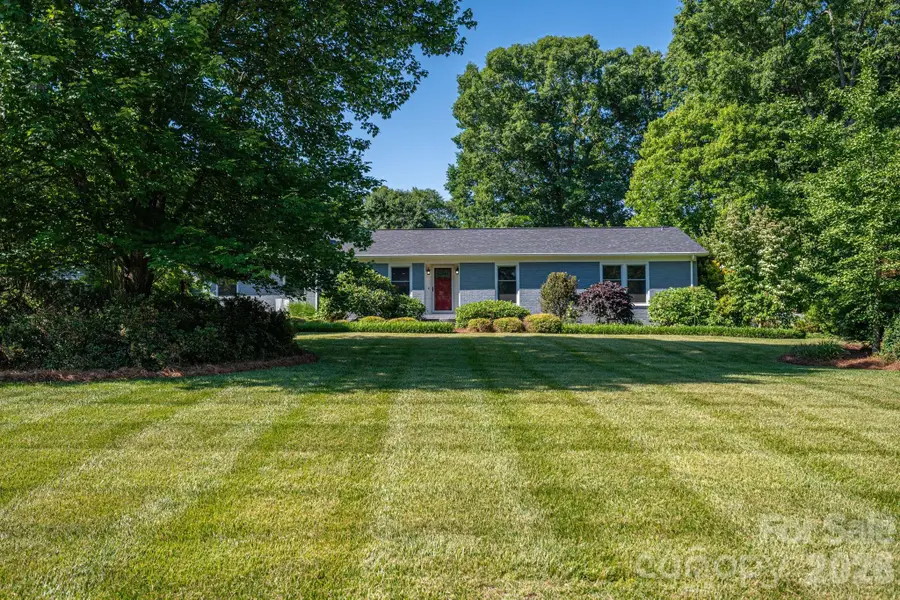 305 Heather Lane, Mount Holly, NC 28120 - #2