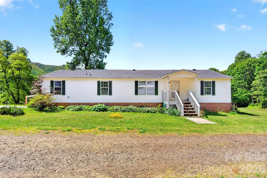 298 Wolf Crossing, Bakersville, NC 28705 - #2