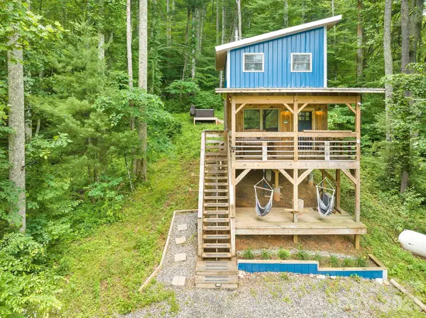 2504 Upper Paw Paw Road, Marshall, NC 28753