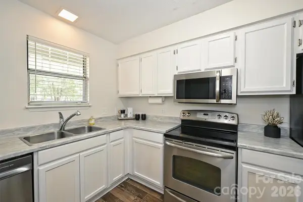3131 Heathstead Place, Charlotte, NC 28210