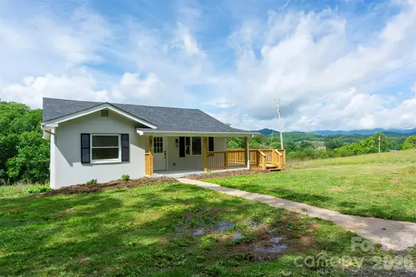 37 King Drive, Leicester, NC 28748