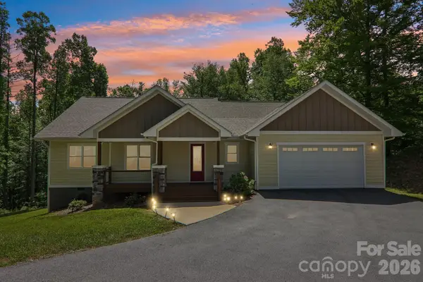 318 Cider Hill Lane, Hendersonville, NC 28792