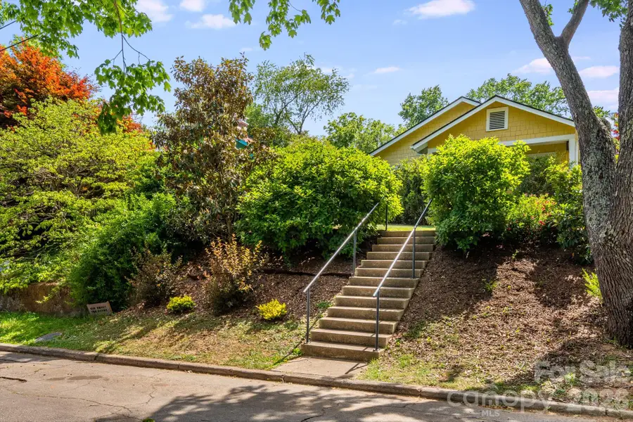 72 Woodlawn Avenue, Asheville, NC 28801 - #3