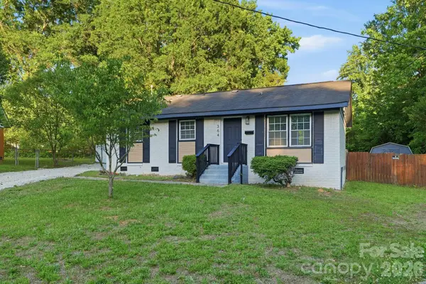 364 Leafmore Drive, Charlotte, NC 28213