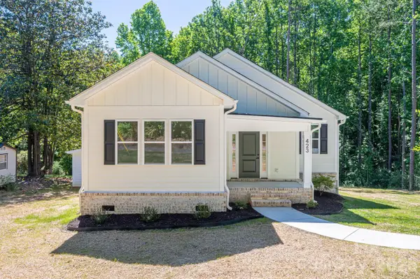 423 S Pinchback Avenue, Bessemer City, NC 28016
