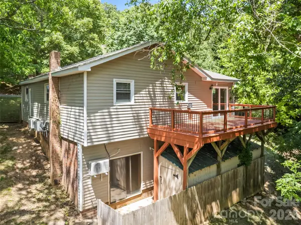 157 Highland Terrace, Clyde, NC 28721