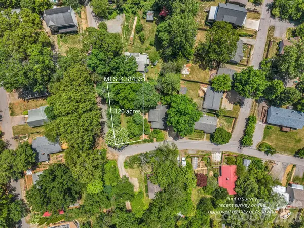 99999 Peace Street #18A, Asheville, NC 28806