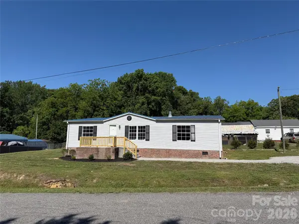 222 E Maine Avenue, Bessemer City, NC 28016