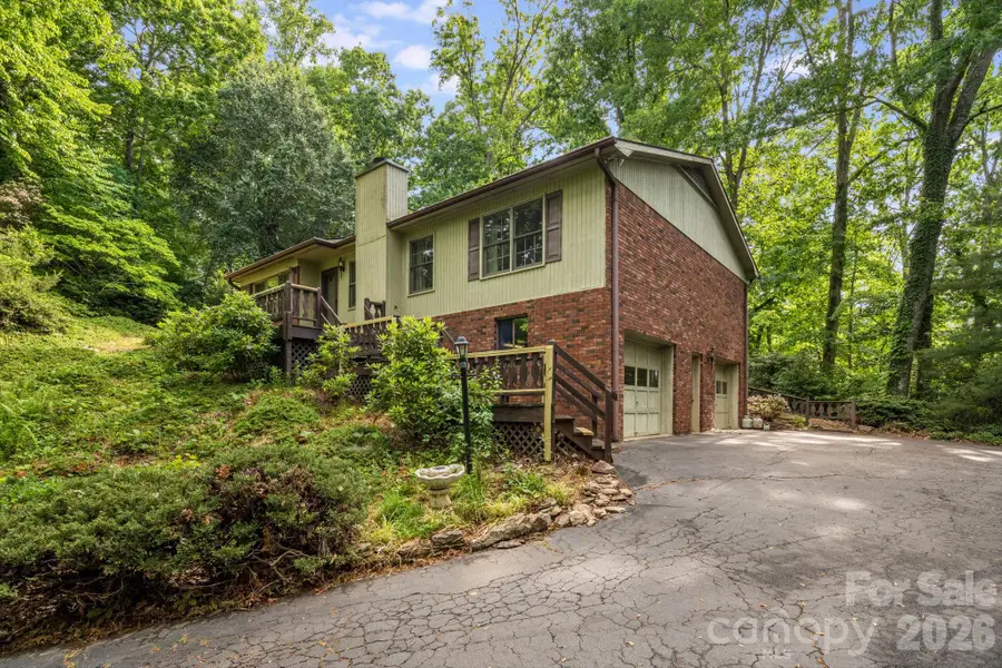 636 Goldview Drive, Hendersonville, NC 28791 - #2
