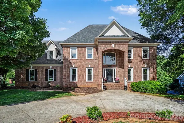 232 40th Avenue Drive Nw, Hickory, NC 28601