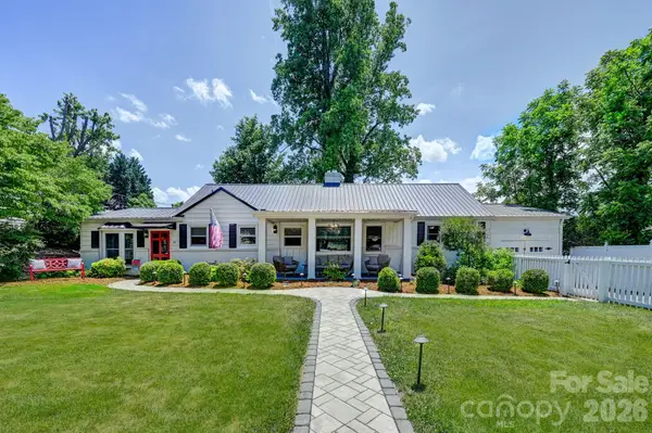 32 Central Avenue, Weaverville, NC 28787