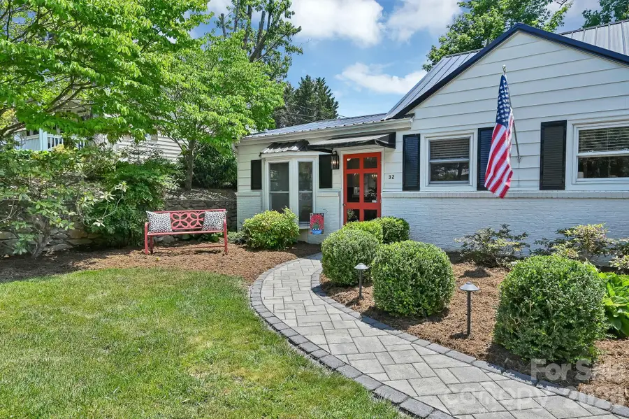 32 Central Avenue, Weaverville, NC 28787 - #3