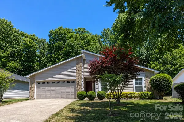7636 Eastbourne Road, Charlotte, NC 28227