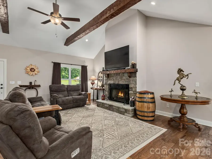 4 Farm Pond Lane, Candler, NC 28715 - #3
