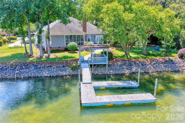 165 Prestwood Lane, Mooresville, NC 28117