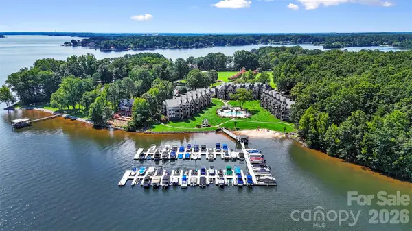 2121 Regatta Lane #303, Denver, NC 28037