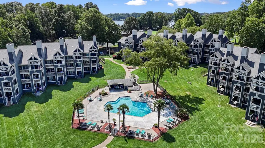 2121 Regatta Lane #303, Denver, NC 28037 - #2
