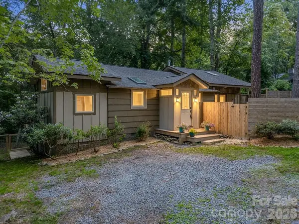 701 Azalea Avenue, Black Mountain, NC 28711