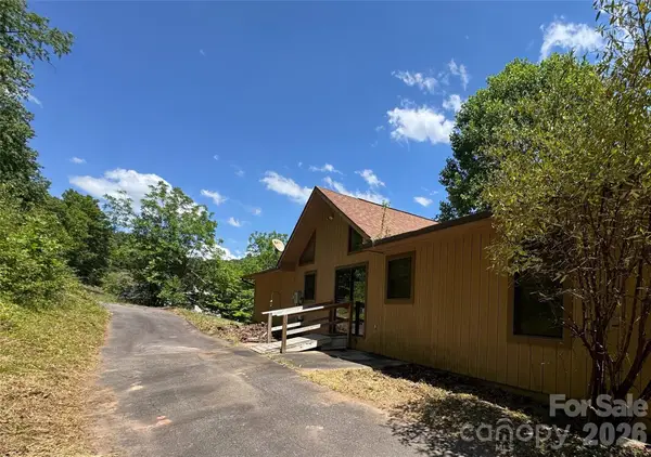 64 Dillingham Road, Barnardsville, NC 28709