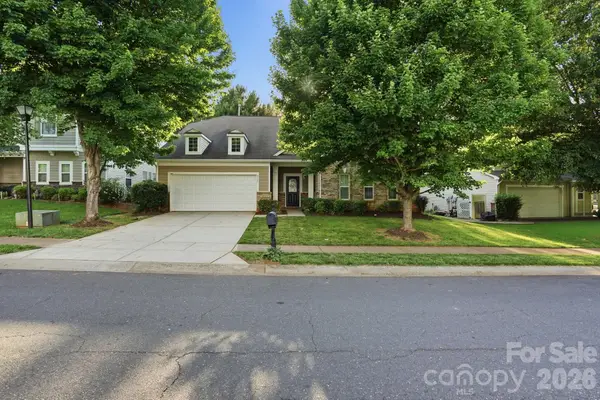 9527 Seamill Road, Charlotte, NC 28278
