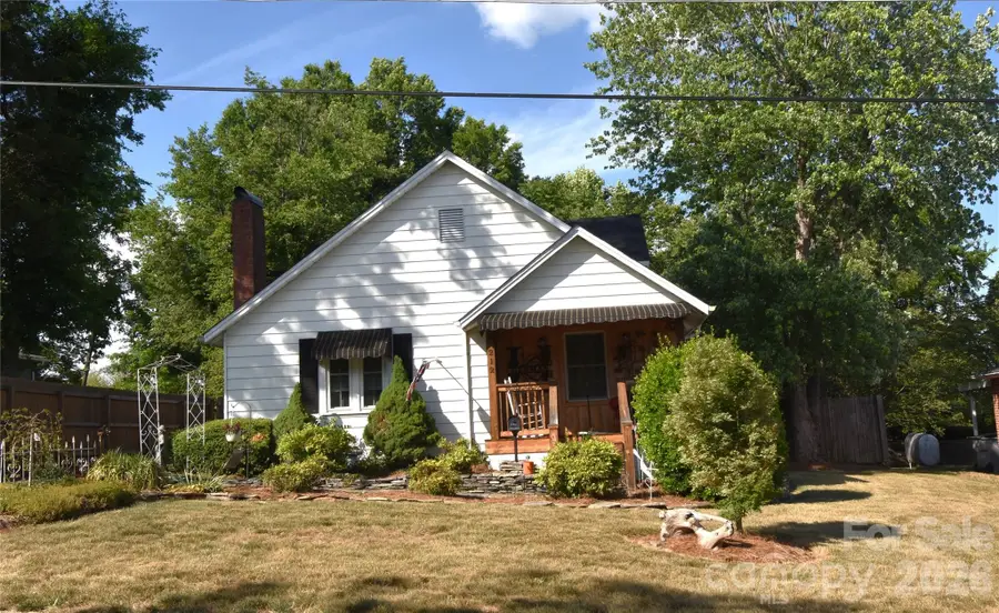 212 Sharon Avenue Nw, Lenoir, NC 28645 - #2
