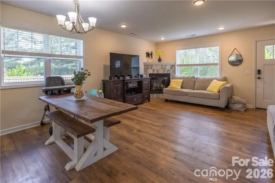 101 Towne Place, Clyde, NC 28721 - #3