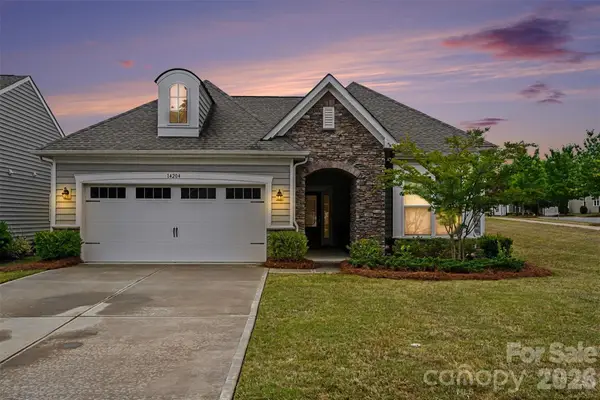 14204 Southbridge Forest Drive, Charlotte, NC 27273