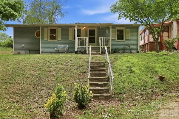 3383 Thickety Road, Clyde, NC 28721