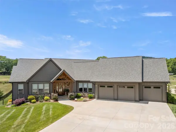 363 Samuel Drive, Mills River, NC 28759