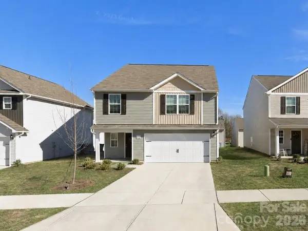 8128 Derby Woods Lane, Charlotte, NC 28214