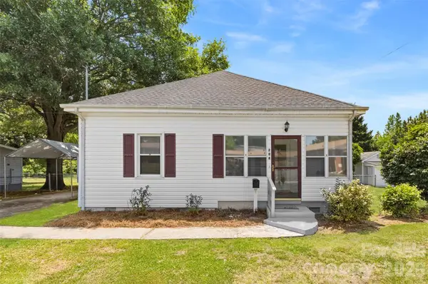 204 Hampshire Lane, Clover, SC 29710