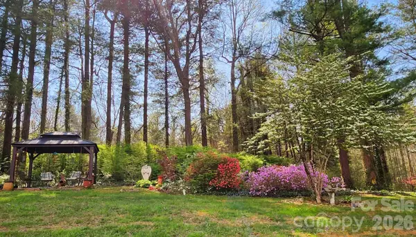 112 Lyndale Road, Hendersonville, NC 28739