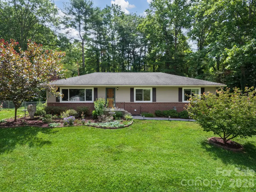 112 Lyndale Road, Hendersonville, NC 28739 - #2
