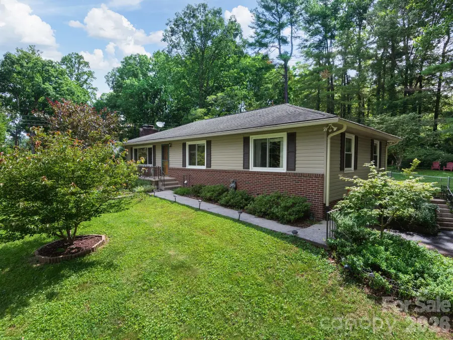 112 Lyndale Road, Hendersonville, NC 28739 - #3