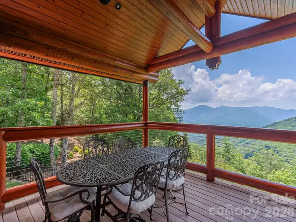 574 Leatherwood Drive, Maggie Valley, NC 28751