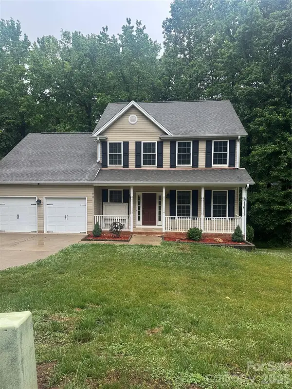 190 Meadow Glen Drive, Troutman, NC 28166