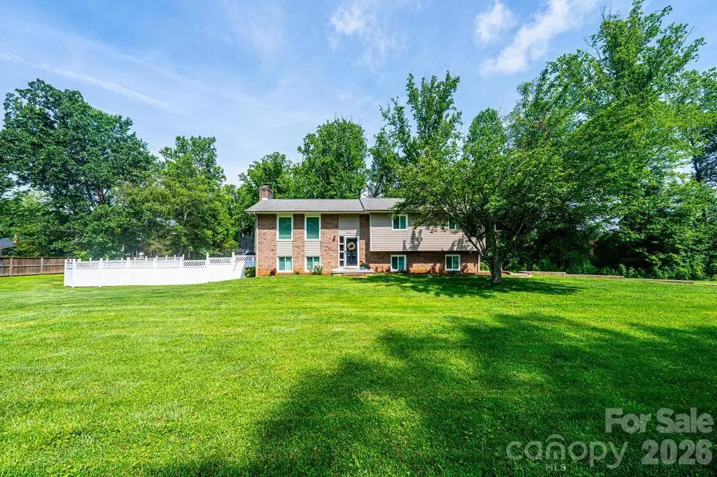 2651 31st Street Court Ne, Hickory, NC 28601 - #1
