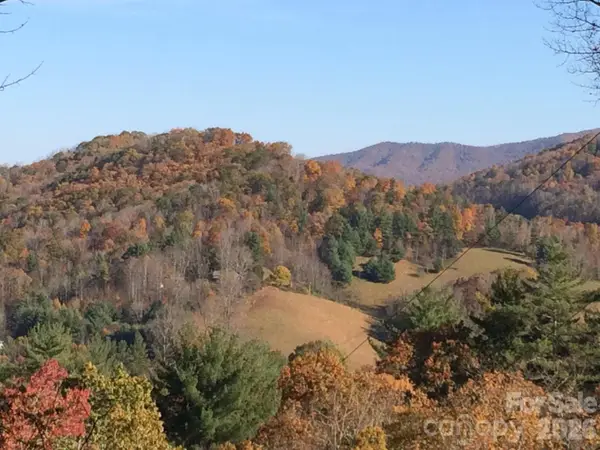 357 Rosewood Lane, Burnsville, NC 28714