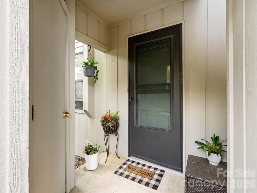 1305 Abbey Circle, Asheville, NC 28805 - #2
