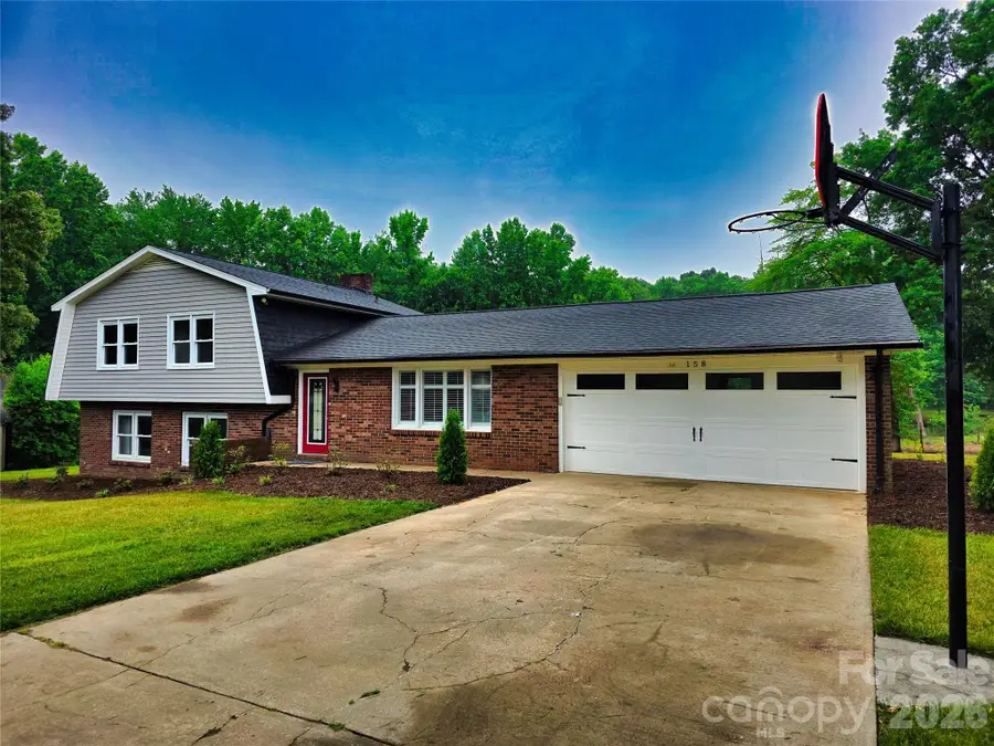 158 W Meadowview Drive, Statesville, NC 28625 - #2