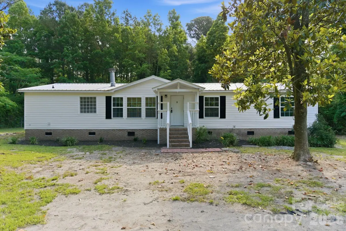 481 Harrell Road, Burgaw, NC 28425 - #1