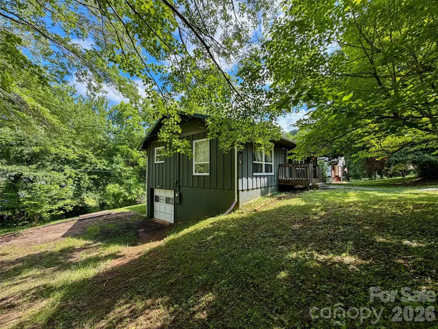 133 Jarvis Street, Waynesville, NC 28786 - #2