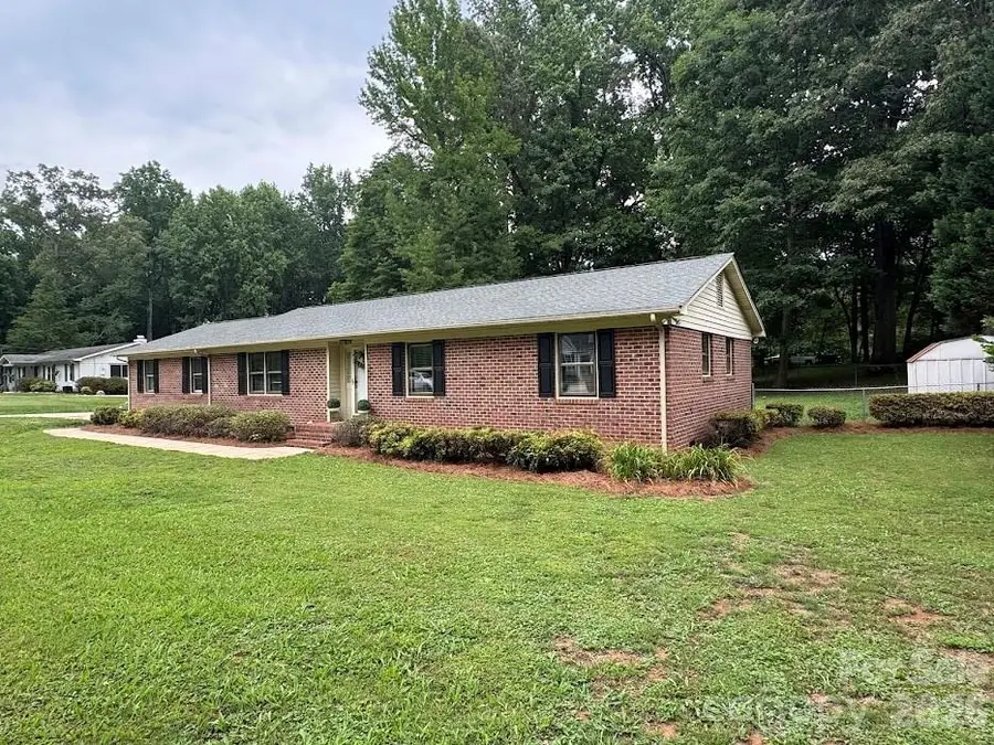 9409 Wedgewood Drive, Huntersville, NC 28078 - #3