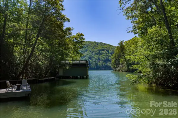 000 Dogwood Drive, Lake Lure, NC 28746