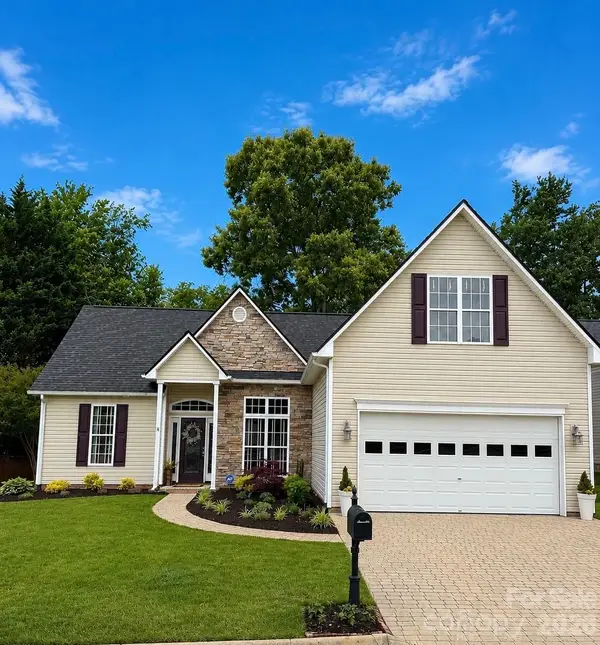 136 Cottage Ridge Road, Fletcher, NC 28732