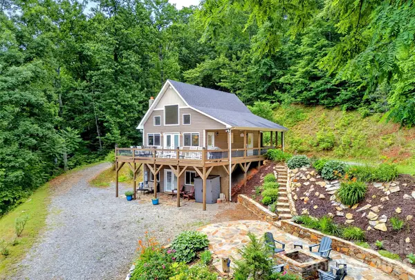 696 Hickory Nut Hollow, Old Fort, NC 28762