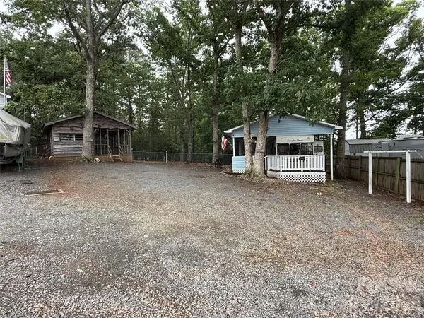 107/109 Holly Cove Trail #E100/101, Mount Gilead, NC 27306